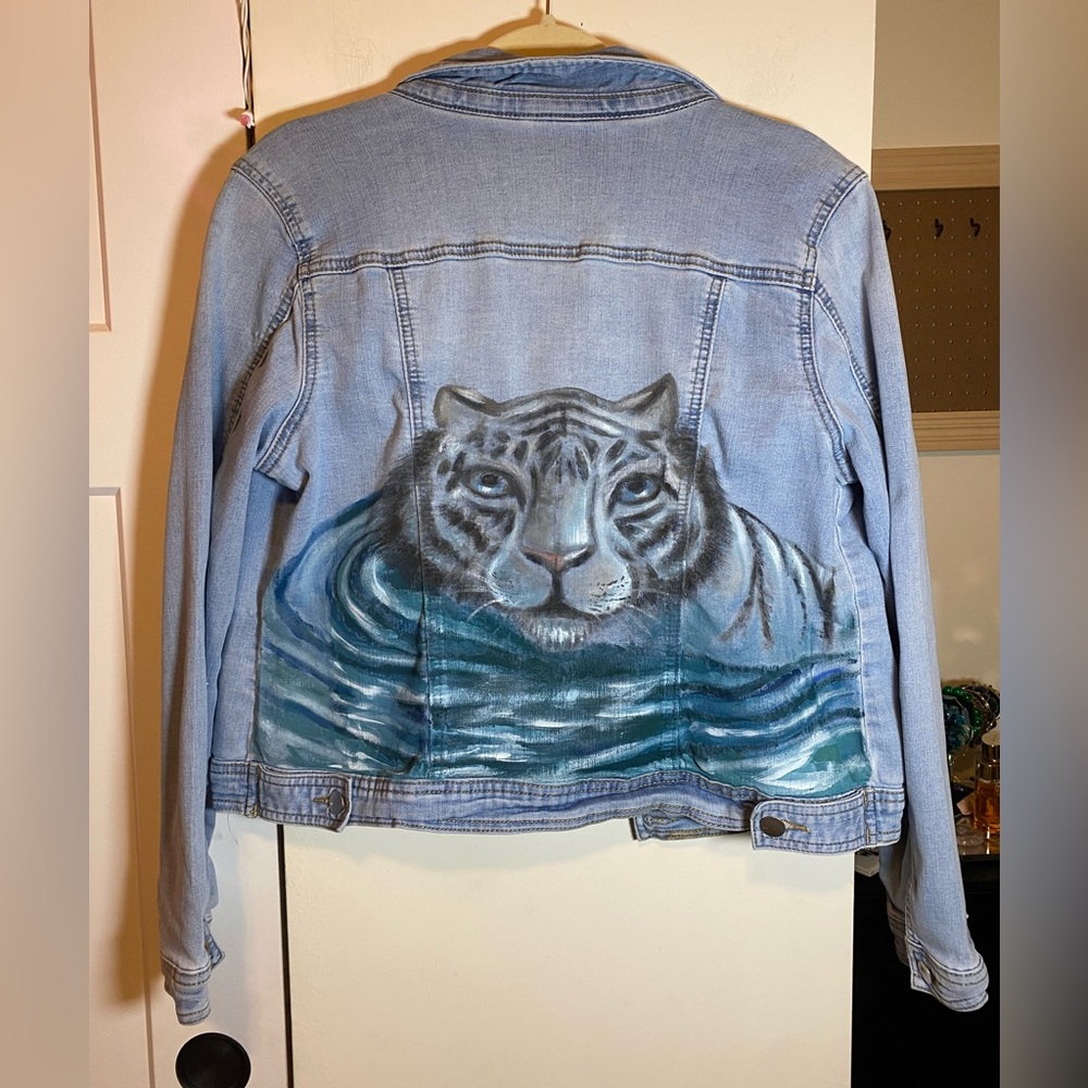 White Tiger Hand-Painted Jean Jacket Medium